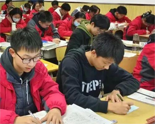 图7 活动现场图片（图 贾奥坤）.jpg