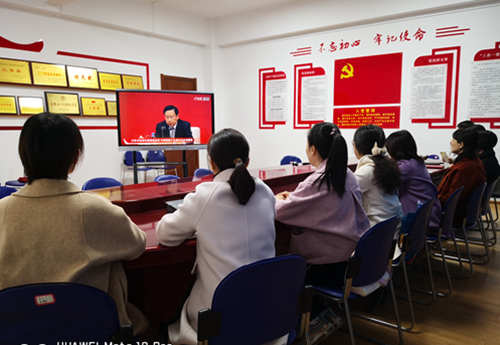 公共外语教学部观看现场_副本.jpg