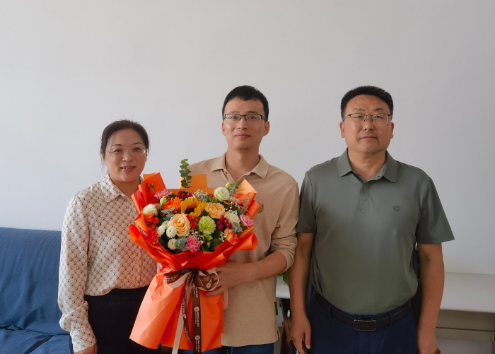 杨玉锋.jpg