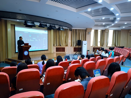 63d1e8e3a138430793cebe682945381d.jpg 志愿者现场.jpg