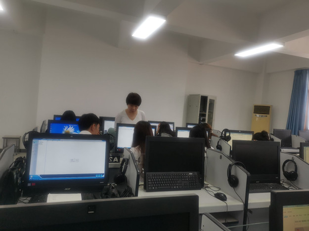 09dc2ed98edf4481acdf31d47a600731.jpg 20级演讲实习.jpg